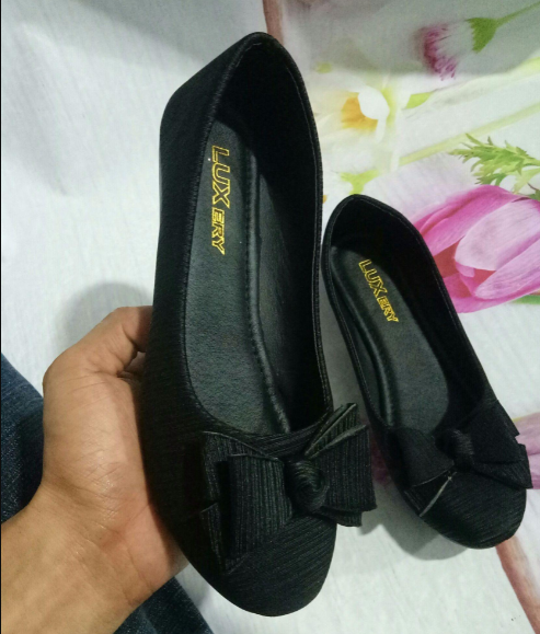 Giày bệt búp bê nơ 3 cánh vải lụa xước đen