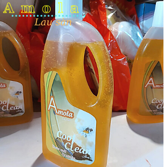 Nước Lau Sàn Amola 1L