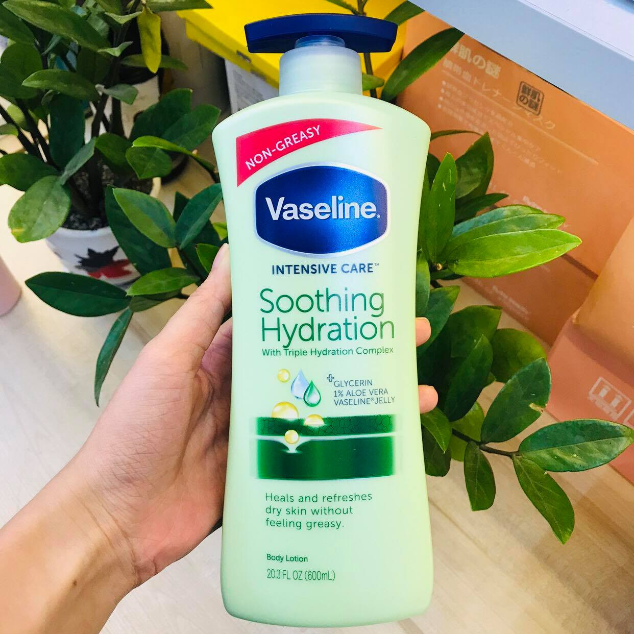 Sữa dưỡng thể sáng da vaseline 320ml - 350ml - 500ml - 725ml
