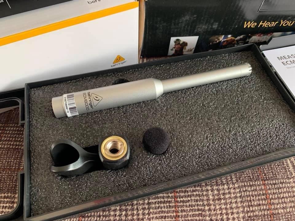 RTA BEHRINGER ECM8000