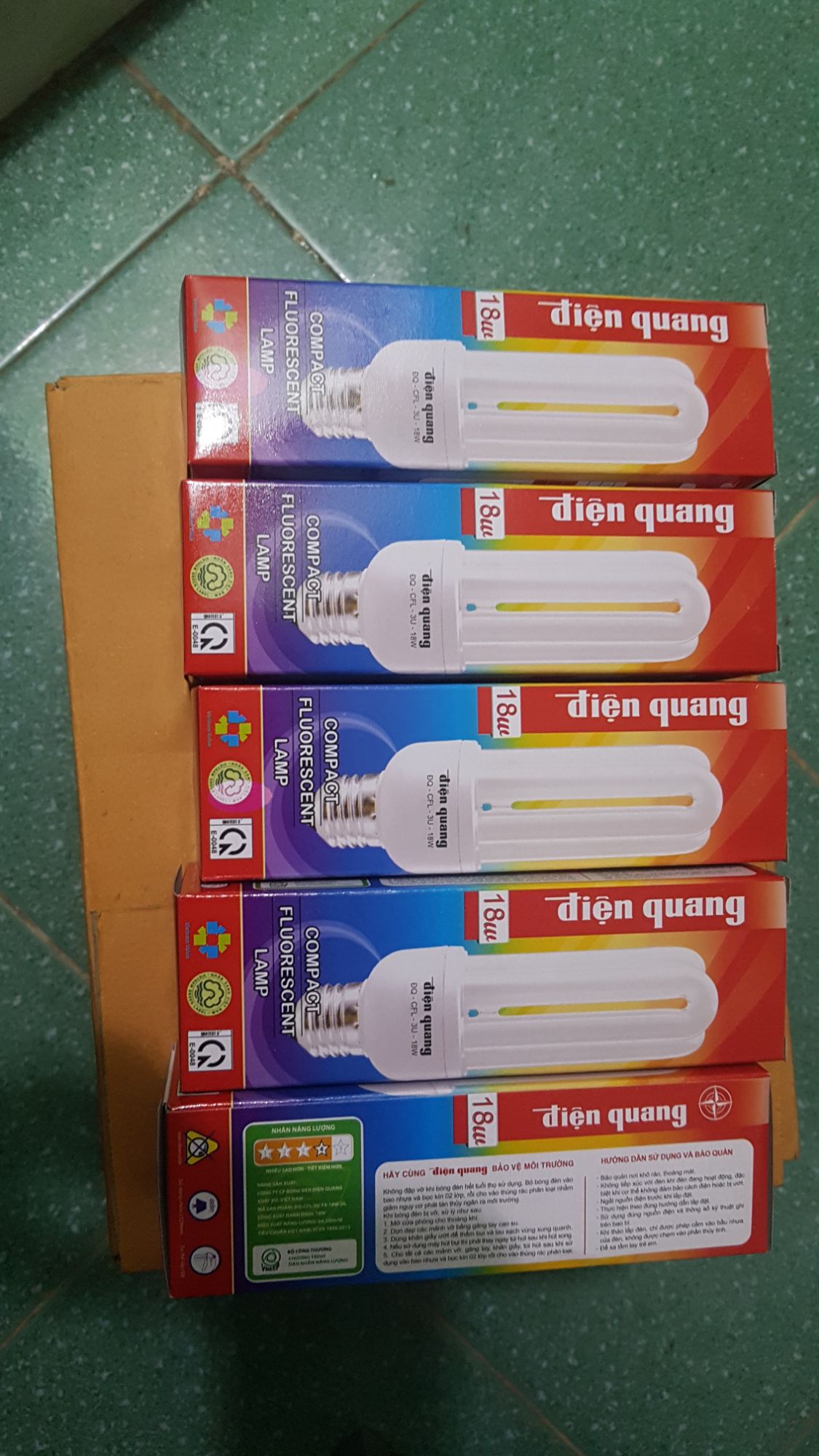 Bóng đèn Compact Điện Quang-CFL-3U-T4-18W-DL-E27 ( Ánh sáng trắng )