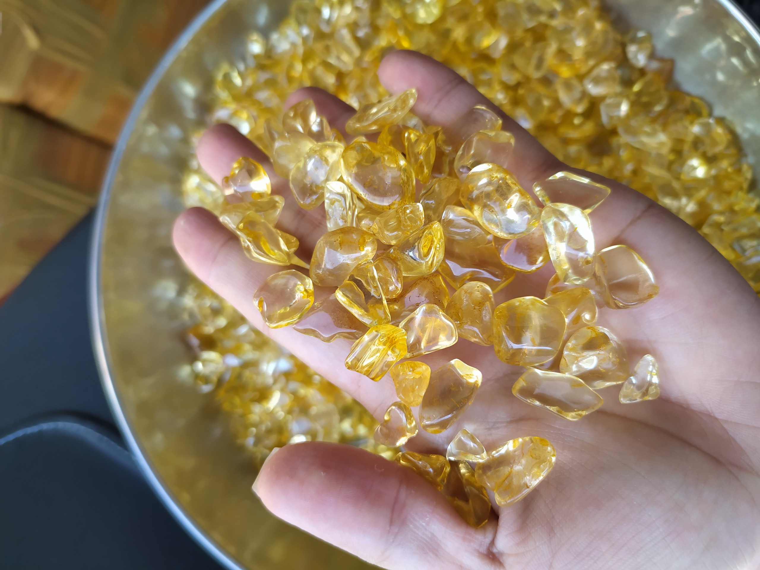 Đá vụn có nhiều màu sắc cực đẹp, đá thiên nhiên phong thủy mang năng lượng, dùng để trang trí