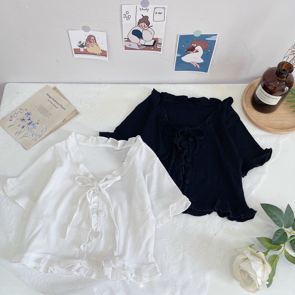 Áo Croptop Gân Cuốn Biên Nút Bọc