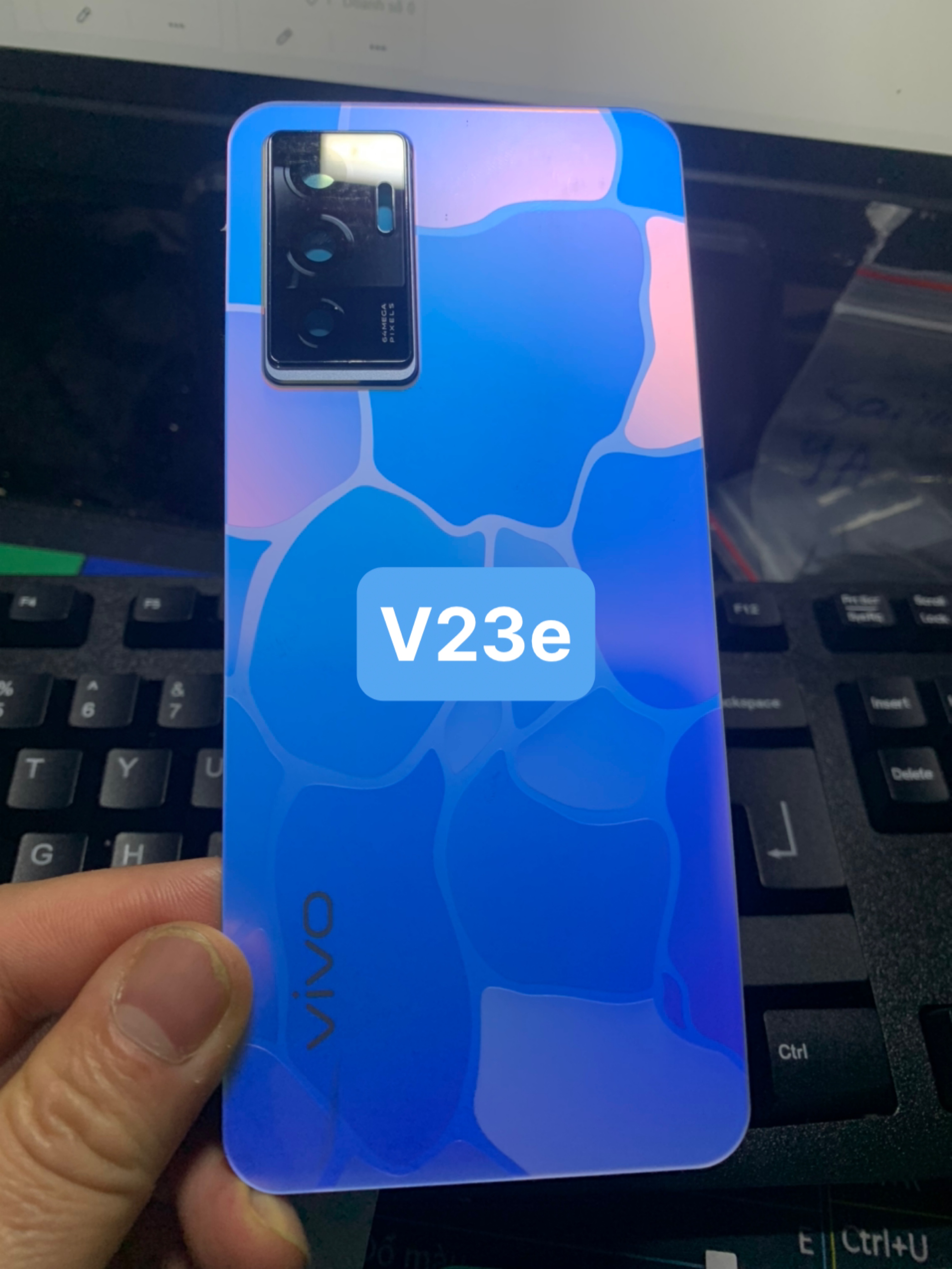 Kính lưng điện thoại zin Vivo V23e