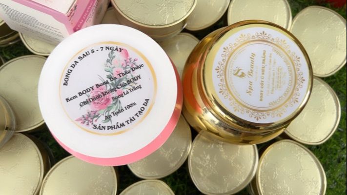 [HCM]Bộ combo hoan hảo kem body bong tai tạo taon thân dịu nhẹ thơm nhẹ và tan thấm nhanh kết hơp kem dưỡng phân tử nước 100gr thiên nhiên siêu trắng an toàn hiểu quả cho da hư tổn