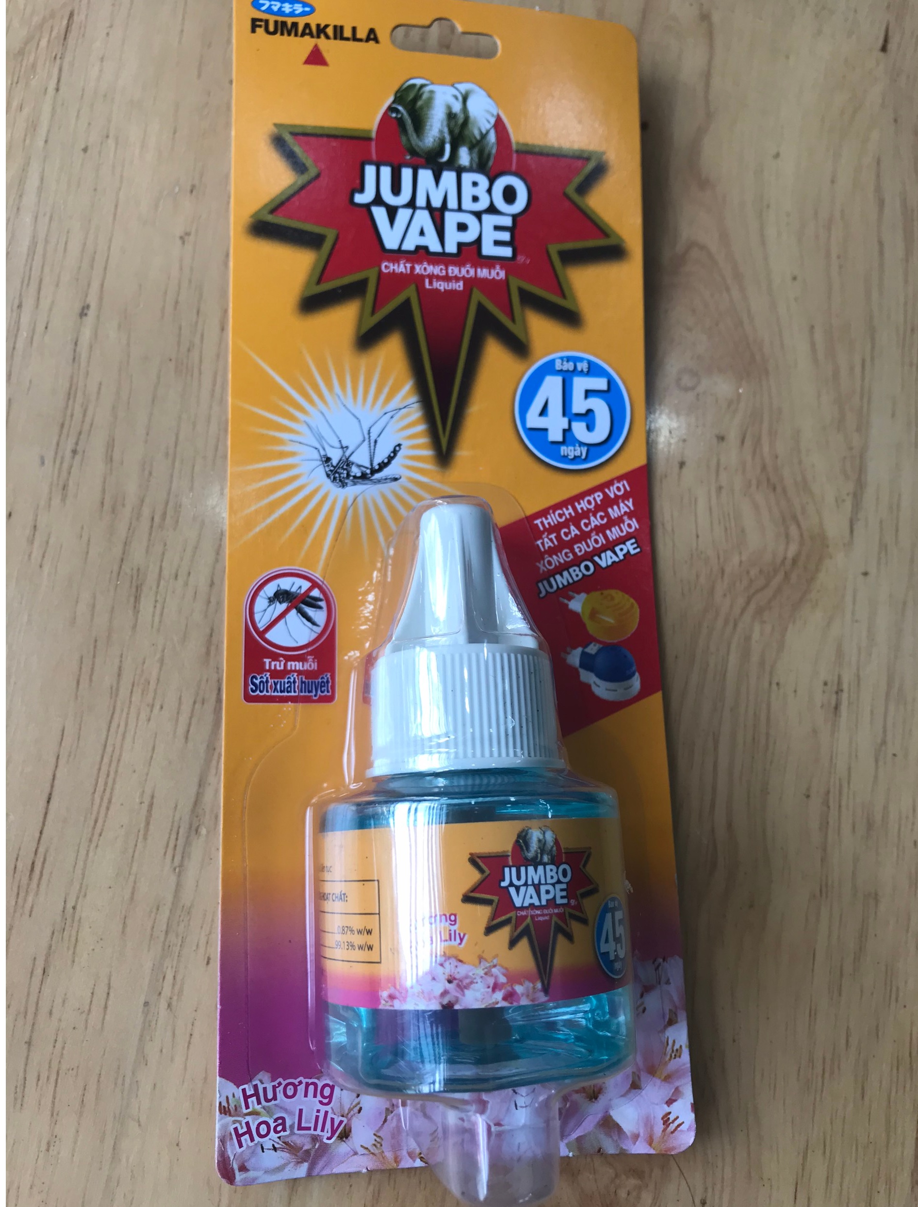 Máy xông đuổi muỗi và lọ tinh dầu Jumbo Nhật- Hàng chính hãng- giúp đuổi muỗi và côn trùng cho gia đình