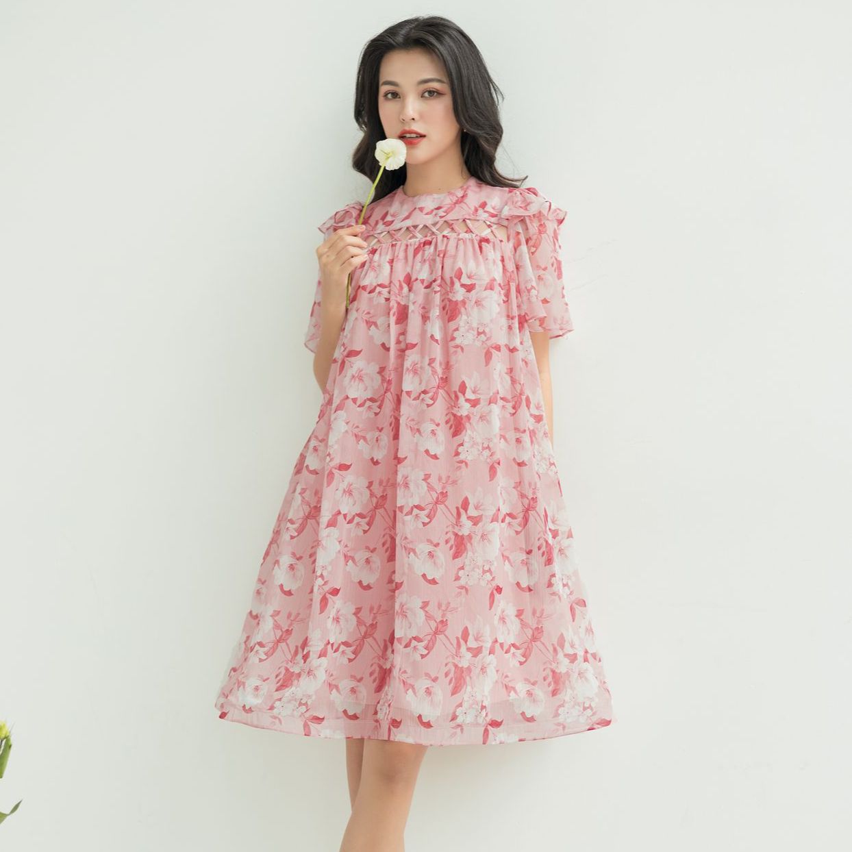 Chỉ 12/12 Sale upto 50% Voucher 15% OLV - Đầm Ami Rosy Dress