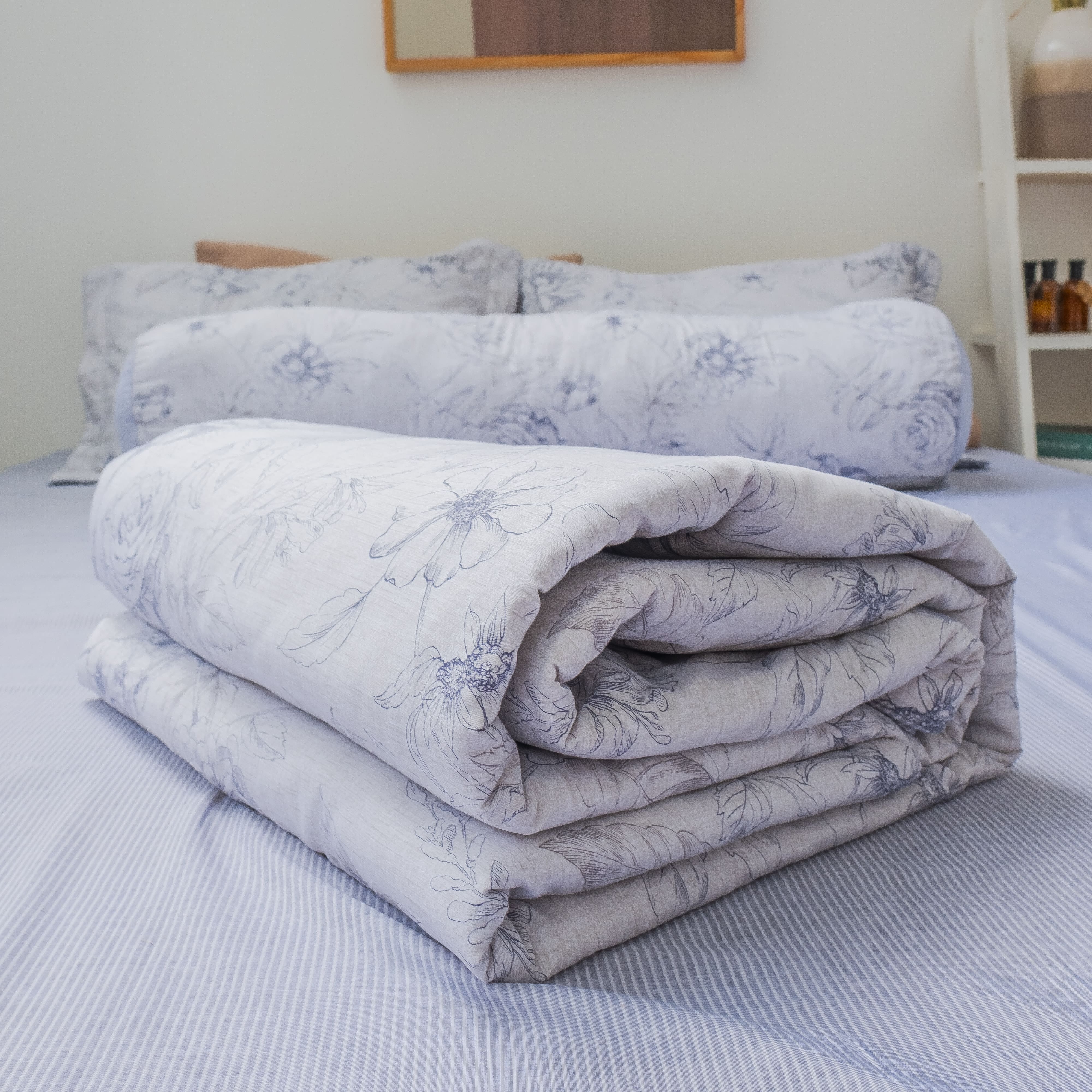 Chăn bốn mùa K-Bedding KMTP 105 MicroTencel In hoa