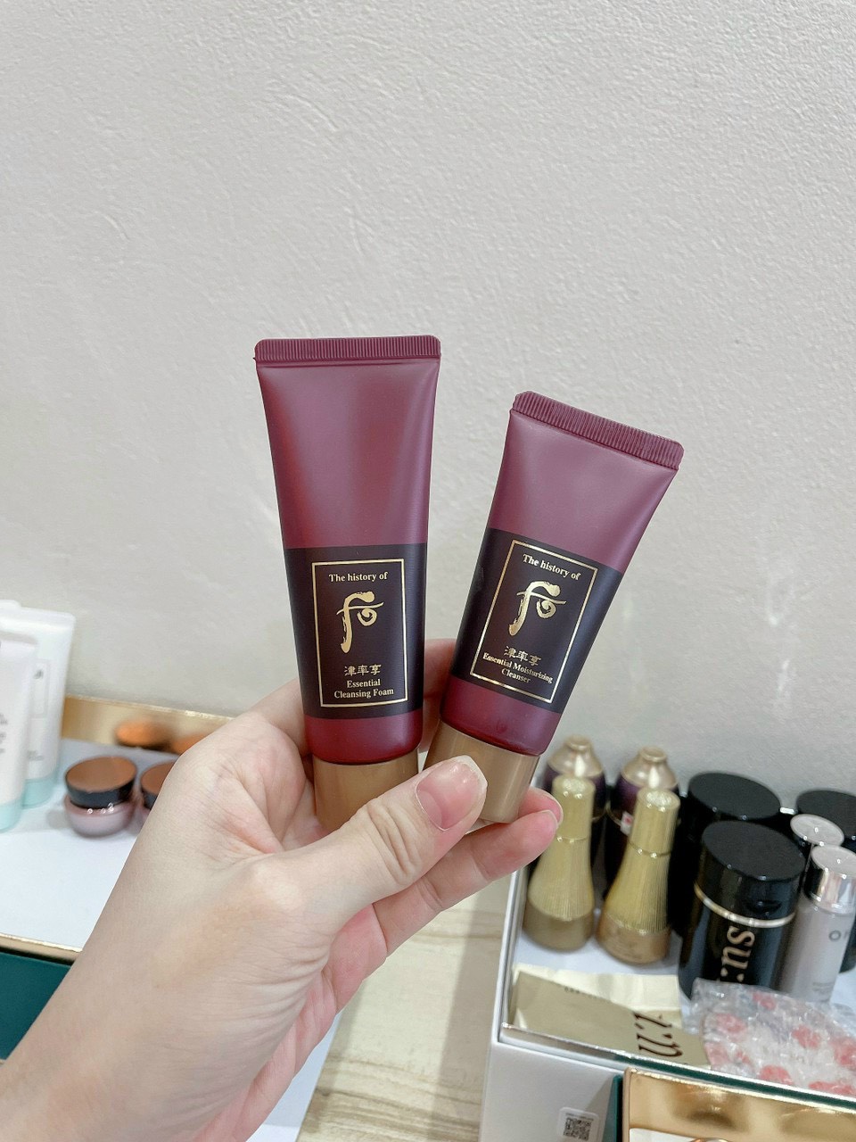 Set Sữa Rửa Mặt Whoo Đỏ Essential Foam Special Set (2 Sản Phẩm )