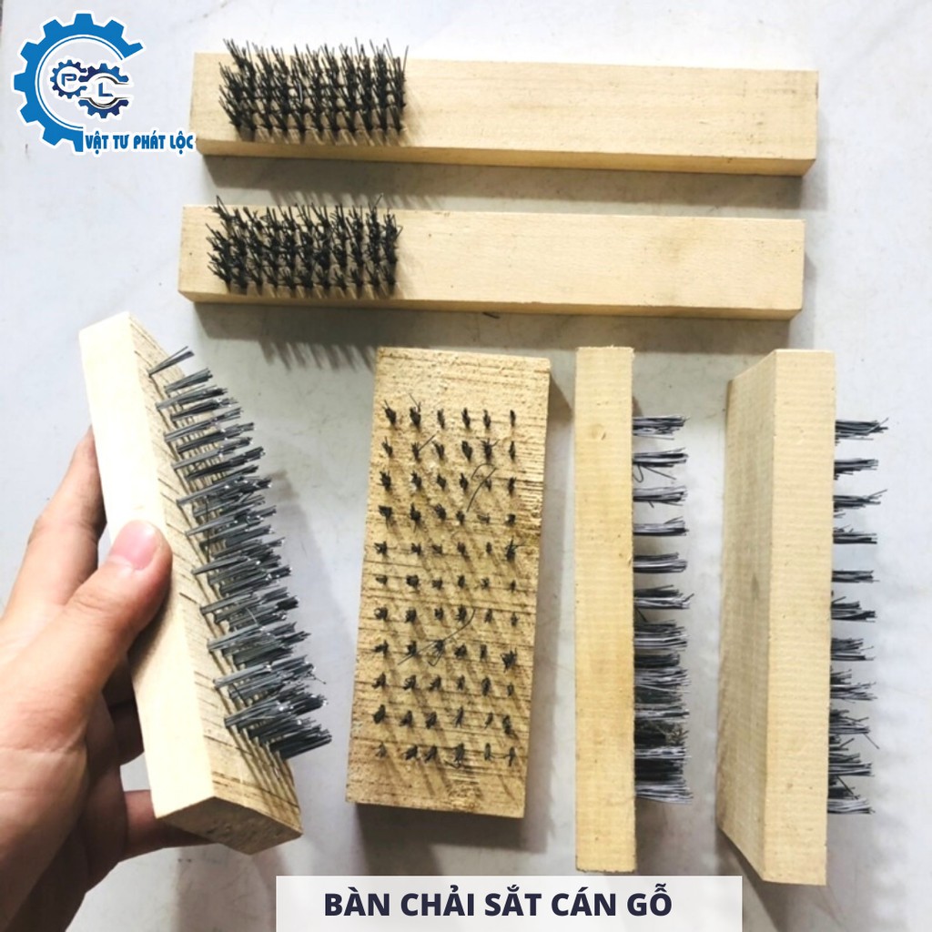 Bàn chải sắt cán gỗ