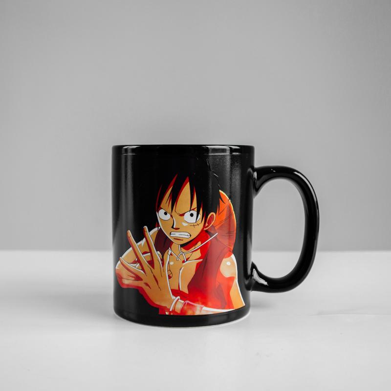 [HCM SHIP NHANH]Ly đổi màu Monkey D. Luffy one piece (Màu Đen)