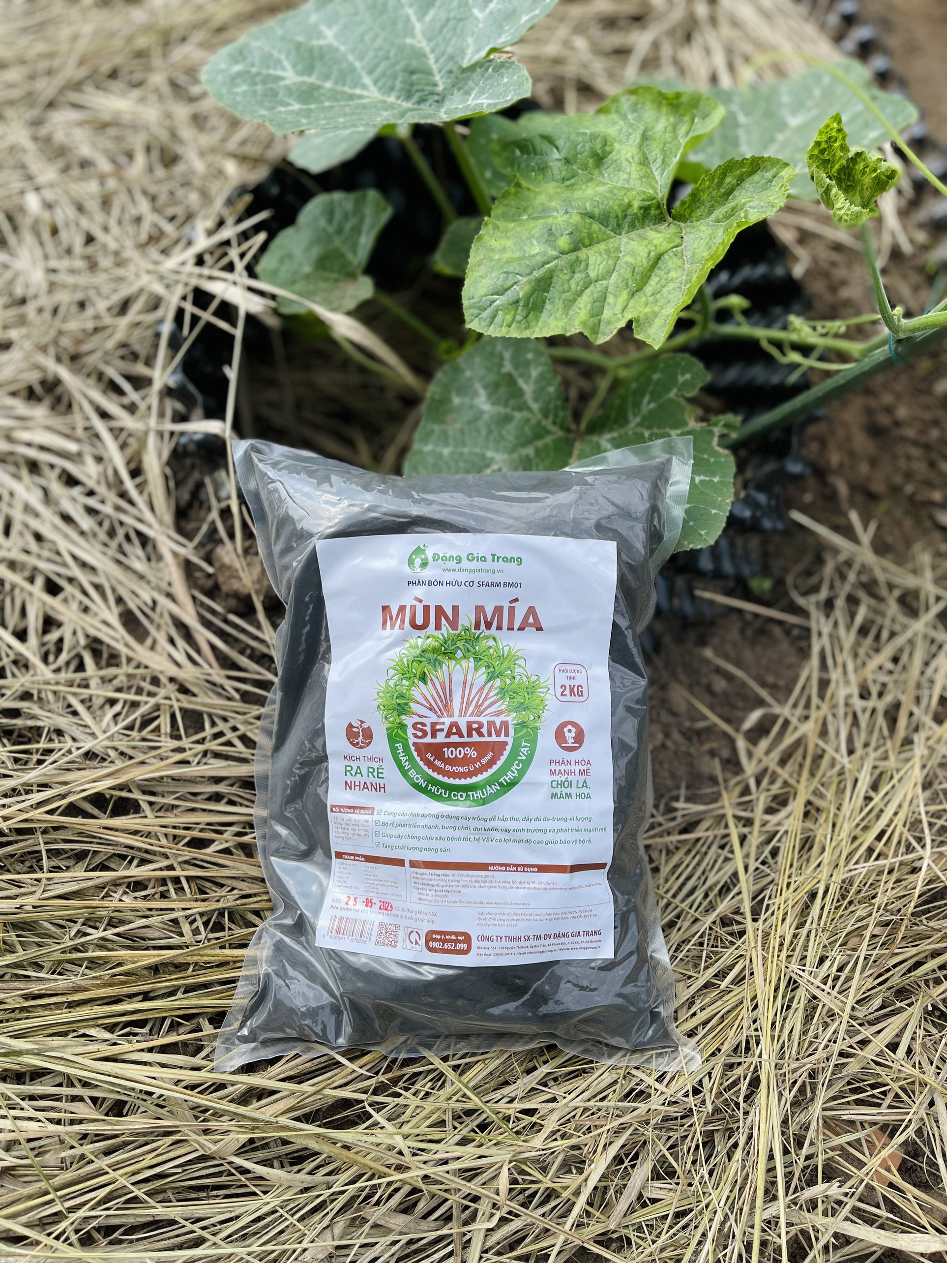 Phân Mùn mía Sfarm gói 2kg hoàn toàn tự nhiên tốt cho cây trồng