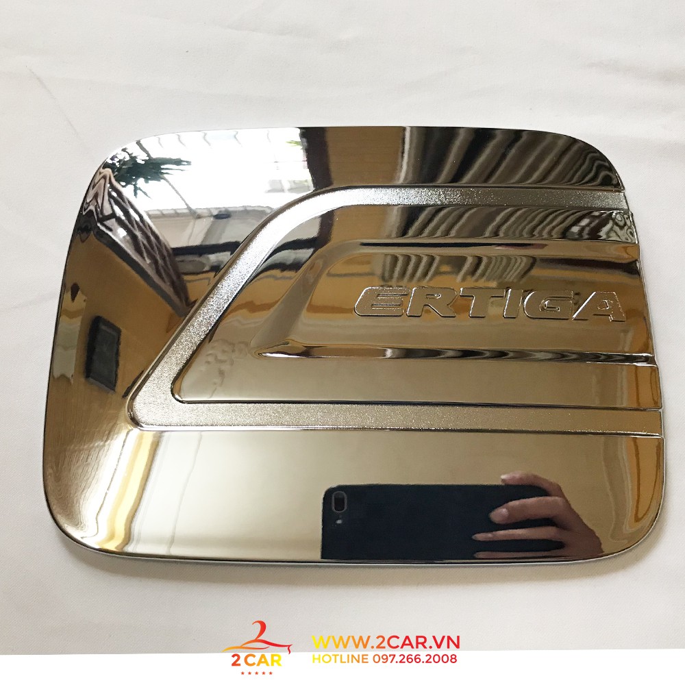 Ốp nắp bình xăng xe suzuki ertiga 2019-2020
