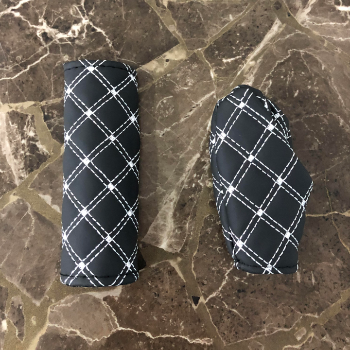 Bọc cần số và tay thắng xe ô tô, xe hơi AM-15DCT (Màu Đen Chỉ Trắng)