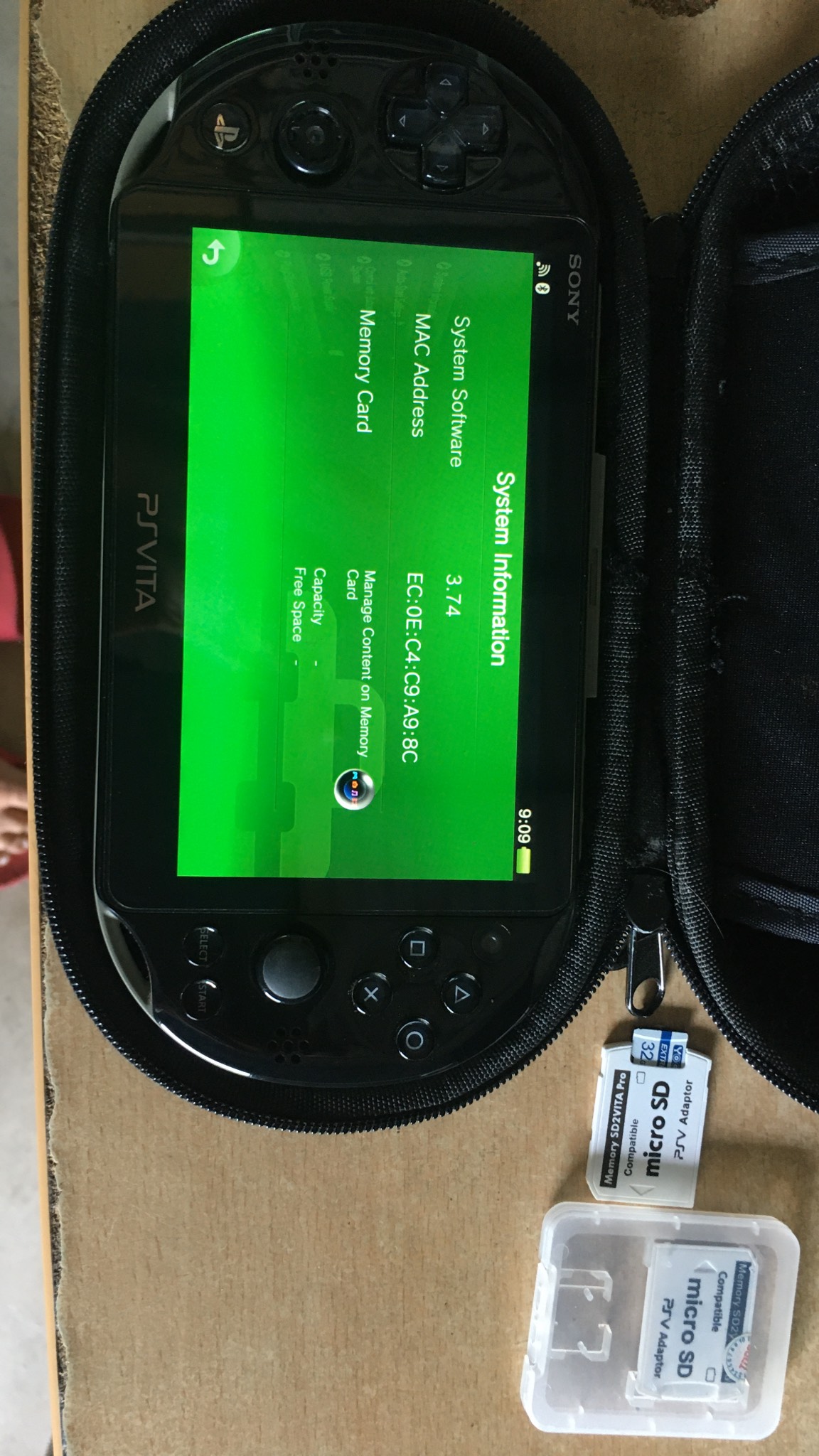 PS Vita 2000 MÀU ĐEN fw 3.74...CÓ HÌNH THẬT