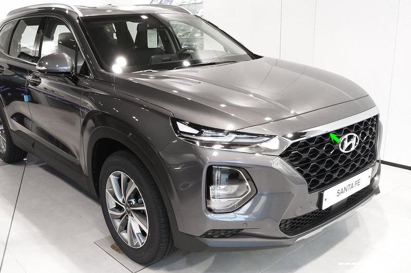 Viền mặt ca lăng cho xe Hyundai Santafe 2019