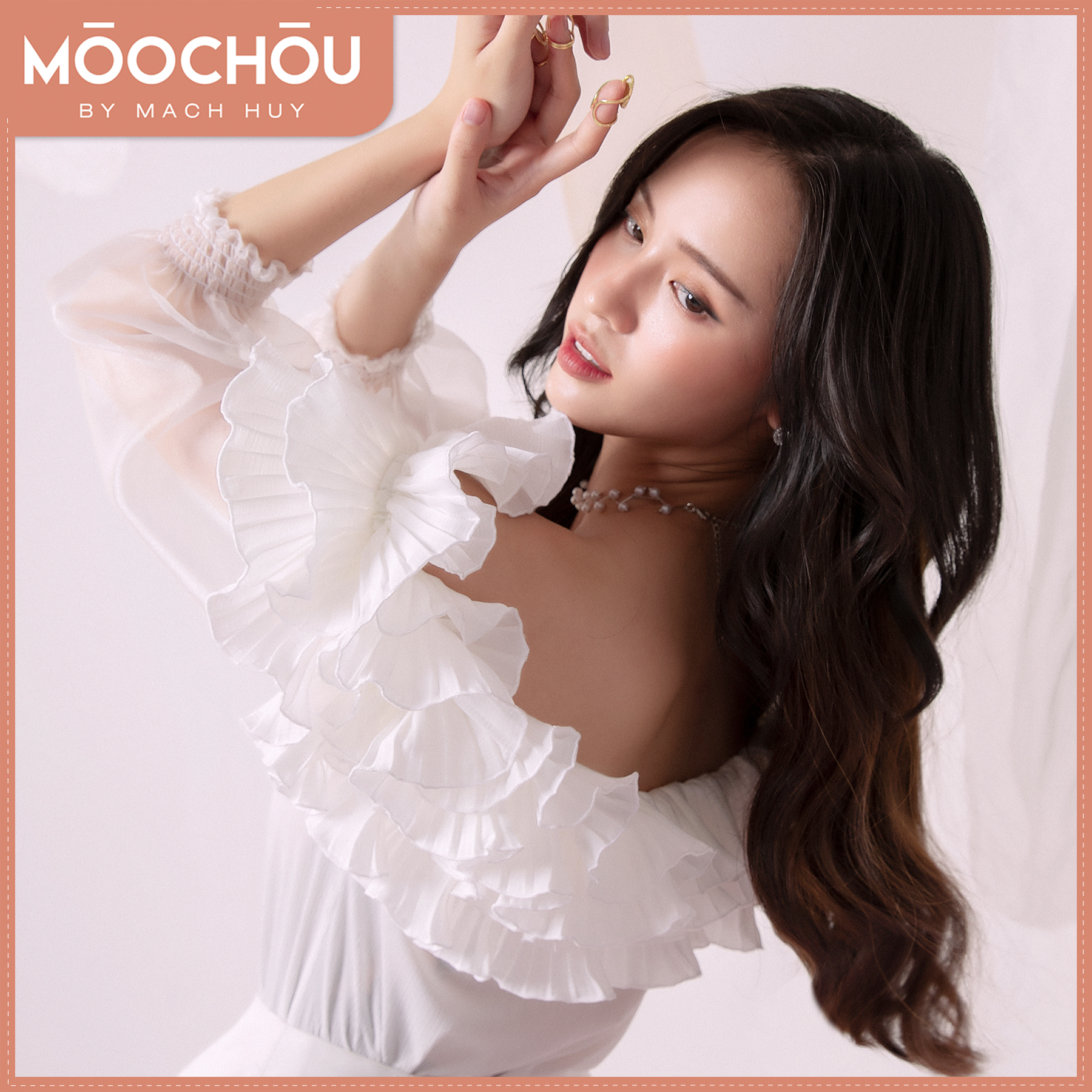 ÁO BẸT VAI BÈO DAISY TOP - MOOCHOU