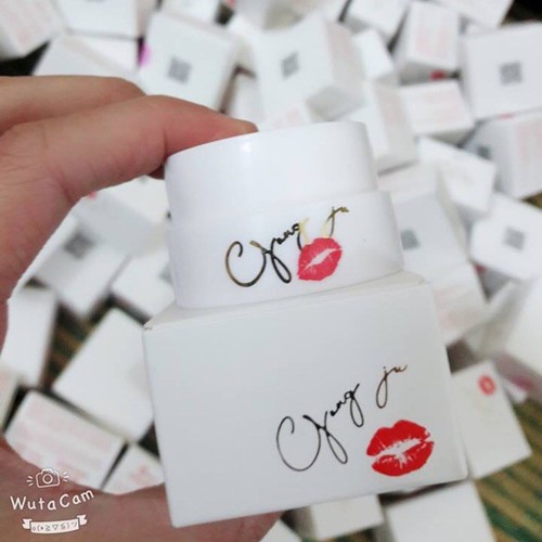 Ủ Môi Gong Ju Lip Scrub AHA