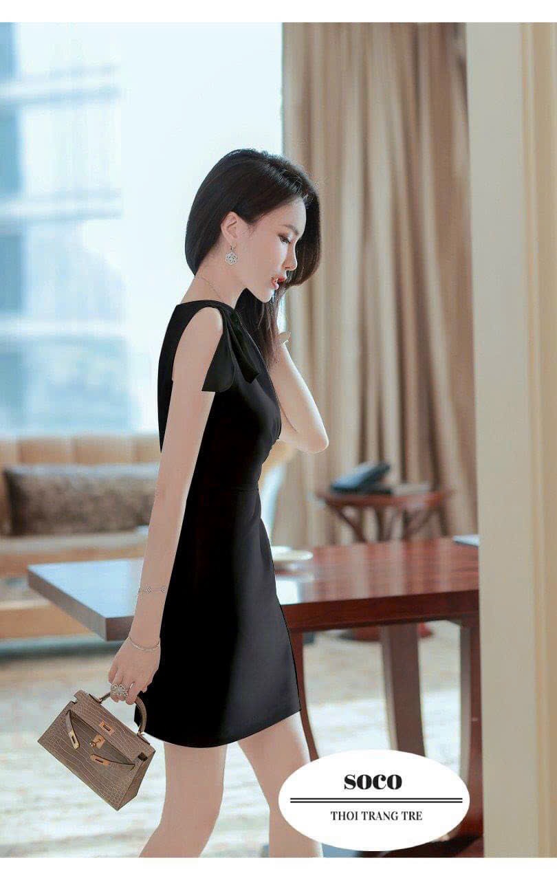 Đầm ôm dáng cổ thuyền nơ vai nhún eo