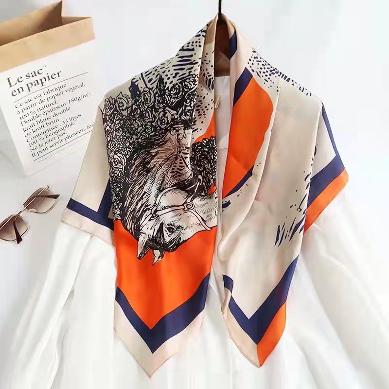 Khăn lụa vuông choàng cổ size 70x70cm