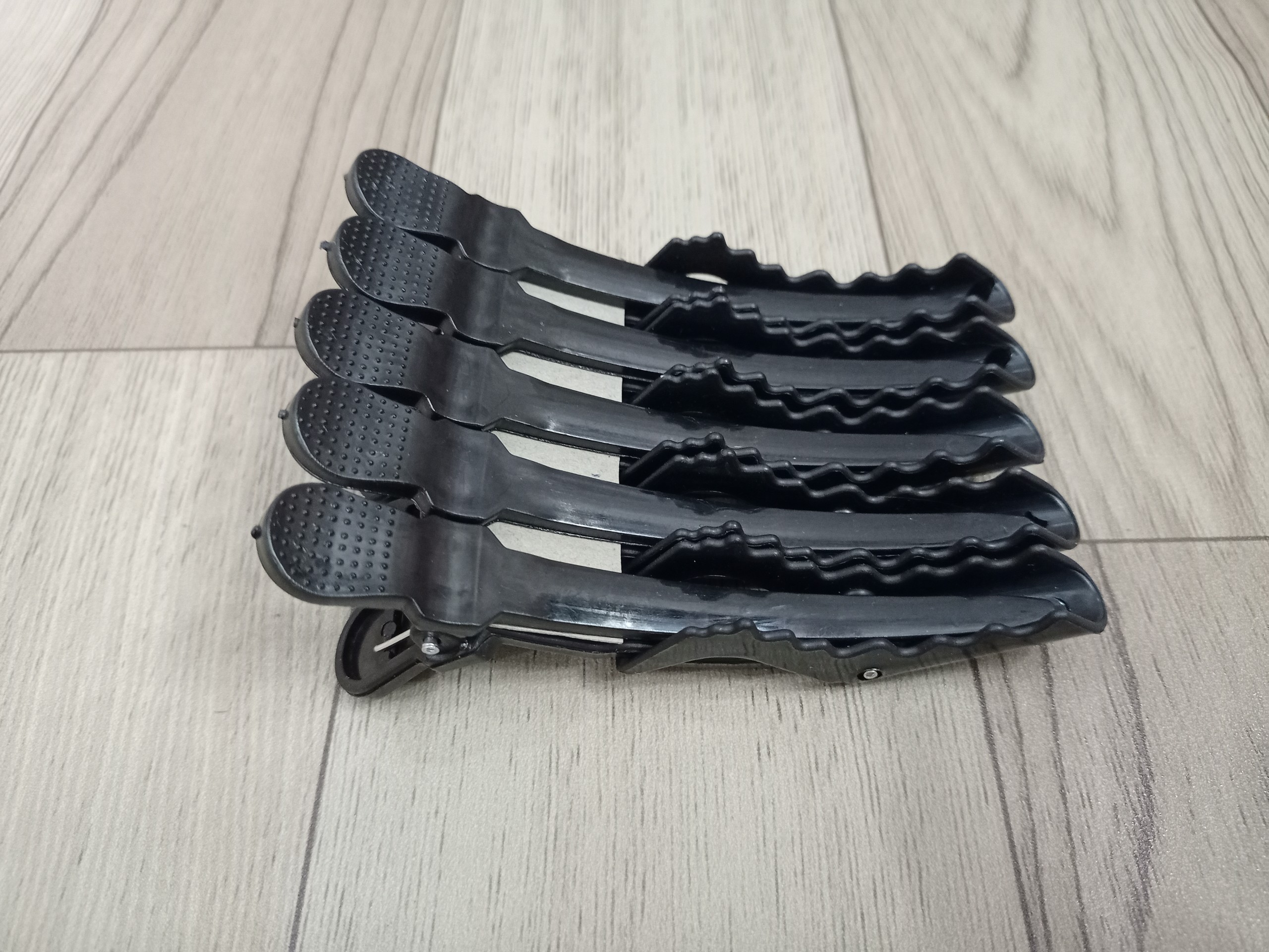 Kẹp cá sấu vỉ 6 cây kẹp