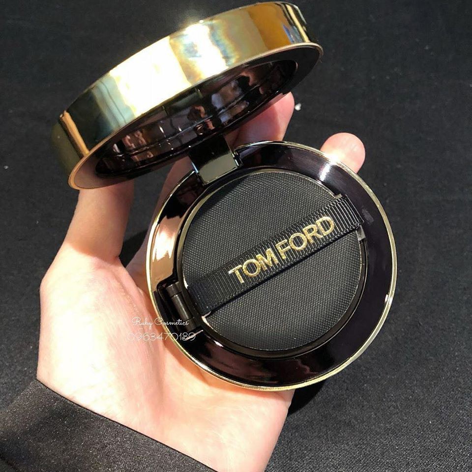 Phấn nước Tom Ford Traceless Touch Foundation Case Satin-Matte Cushion  Compact 