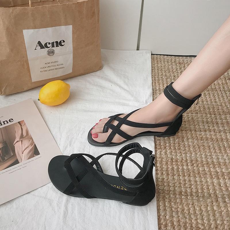 Sandal Chiến Binh Xỏ Ngón Đế Bệt