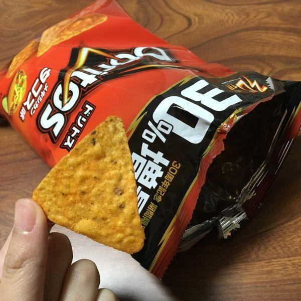 Snack Doritos vị Bánh Taco chua cay 60gr