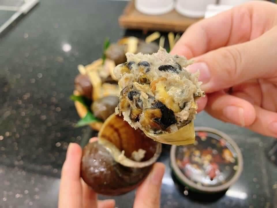 Snails Stuffed with Meat, Tray of 10-12 (Delivery to Ho Chi Minh City)