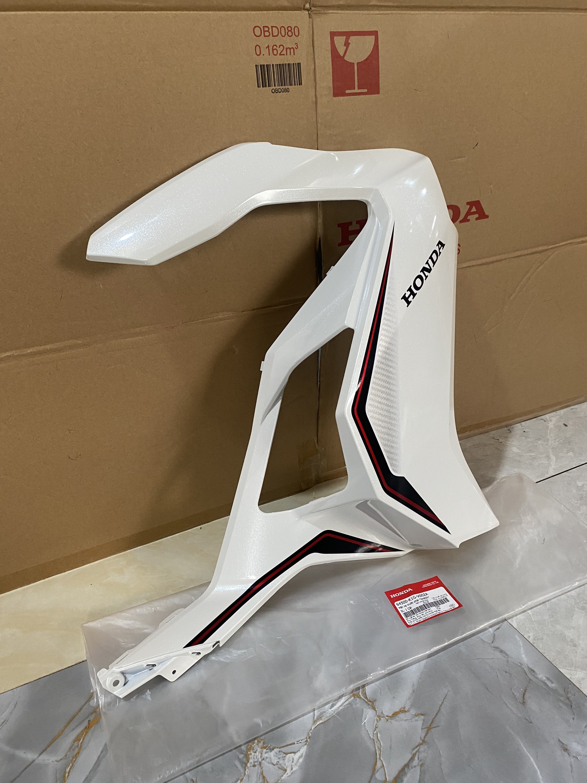 Bửng phải, cánh yếm phải air blade 125 năm 2020 màu trắng tem đỏ