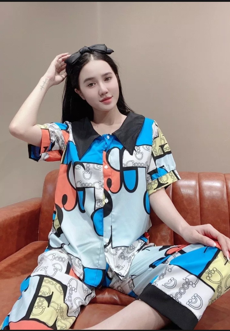 Đồ bộ pijama quần dài lụa hàn phối họa tiết freesize dưới 60kg