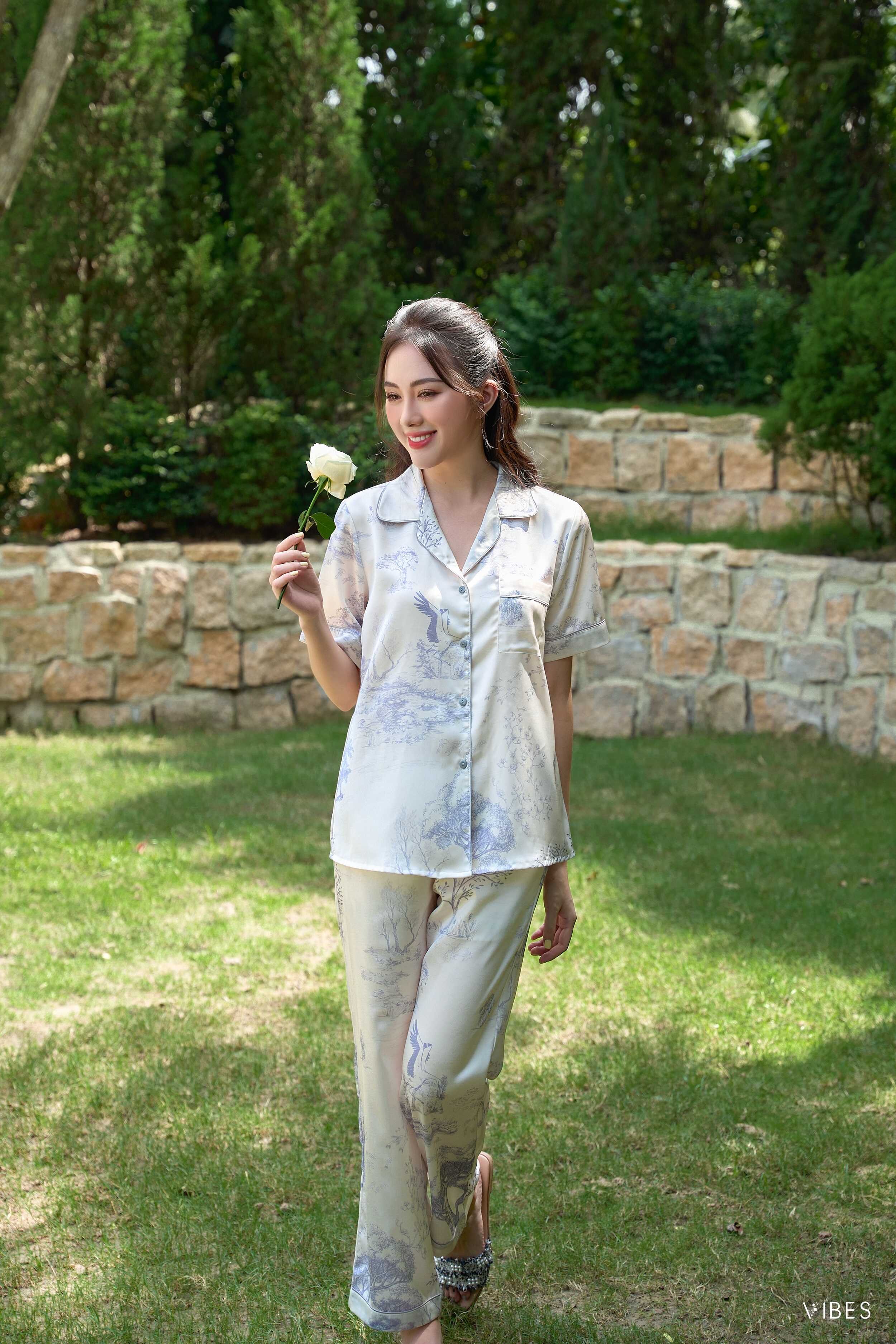 VIBES Bộ pijama dài lụa cao cấp Modest Long Py Set