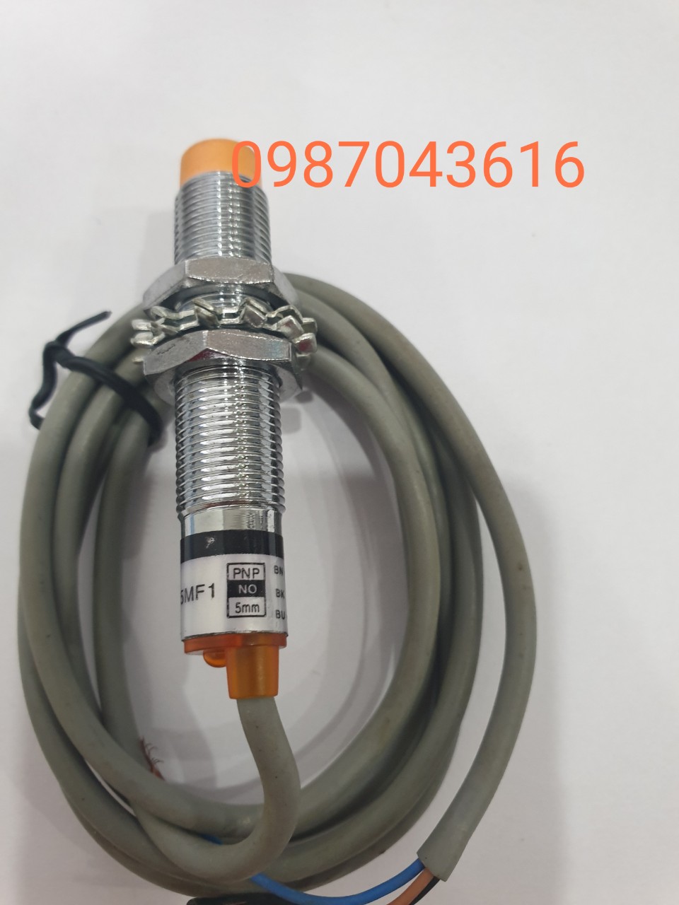 Cảm biến tiệm cận Omron E2E - X5 MF1 PNP No 12-24VDC