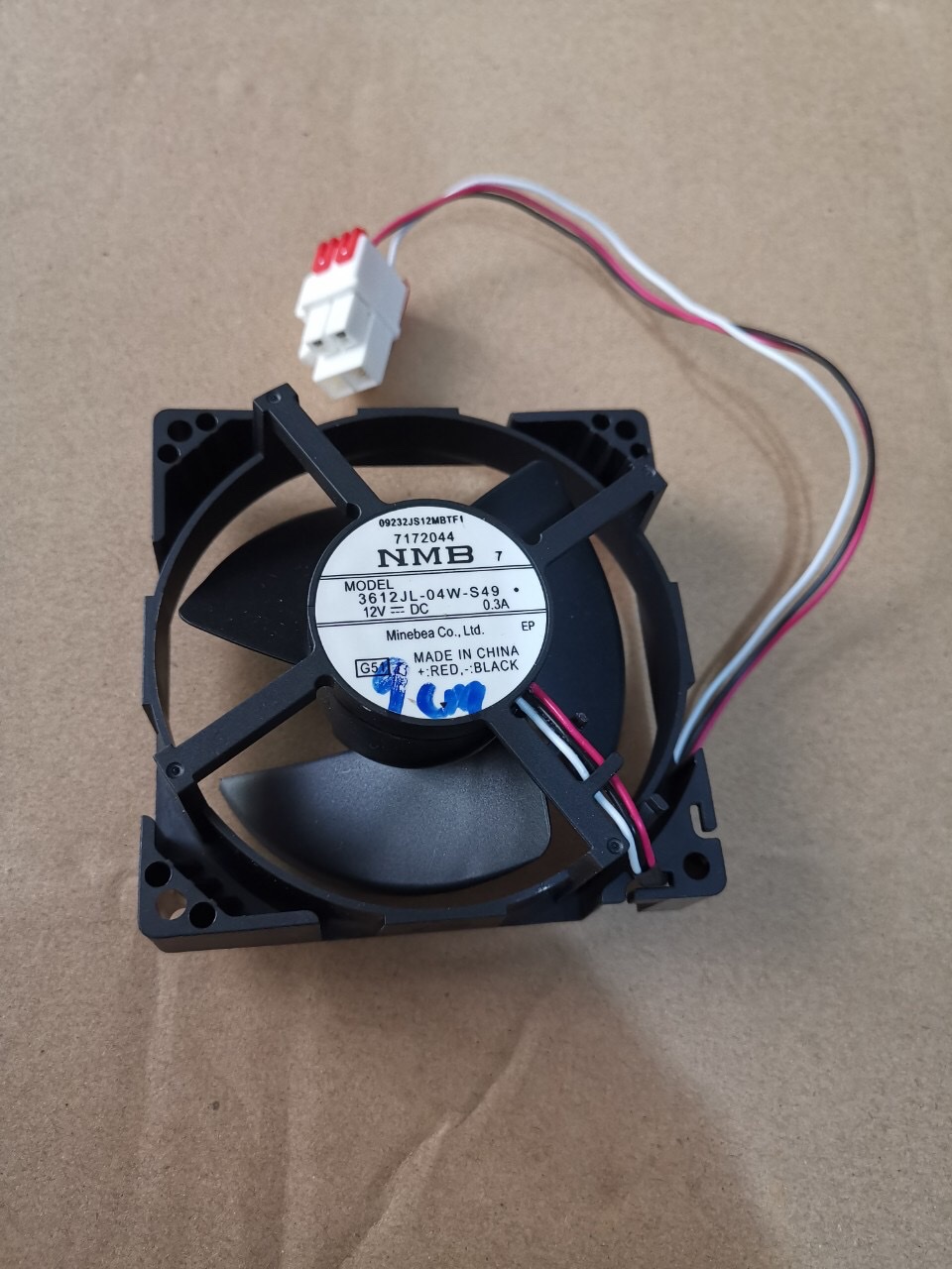 [HCM]Quạt tủ lạnh DC 12v-3 dây- 3 cánh 9x9cm  ( Dùng cho tủ lạnh)