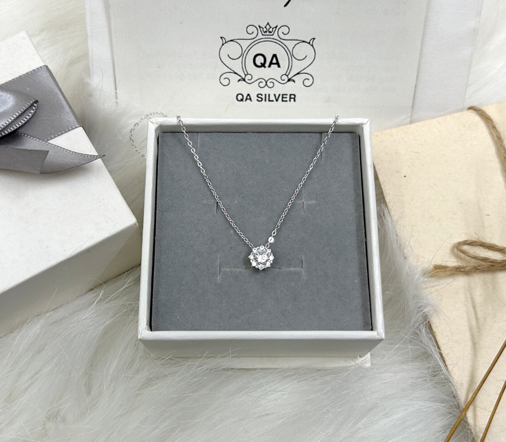 BIRD QA SILVER Necklace