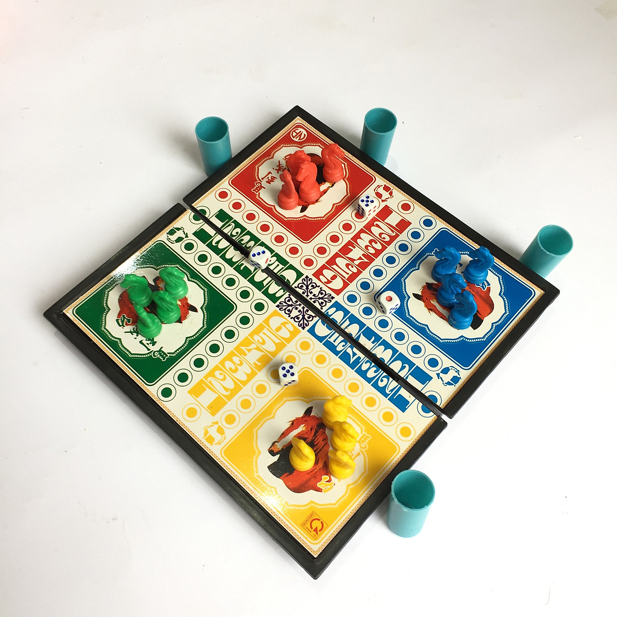 Flag seahorse magnet Red Box