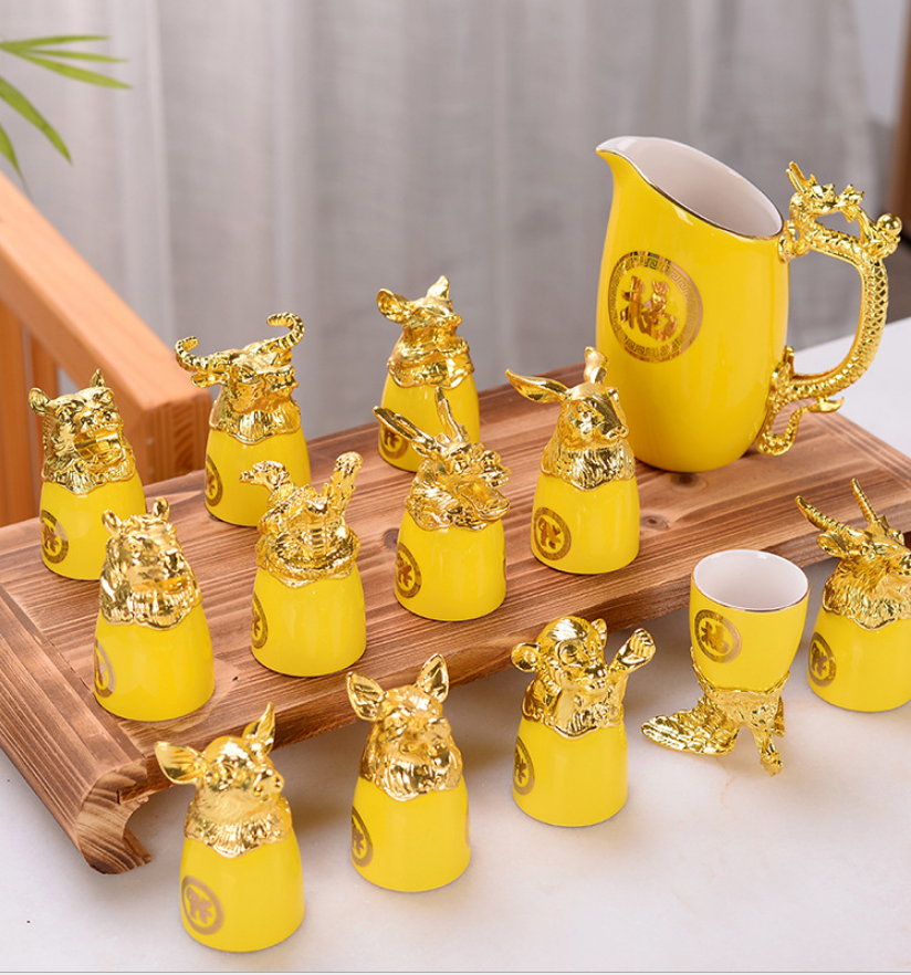 Bộ 12 ly rượu , trà hình con giáp