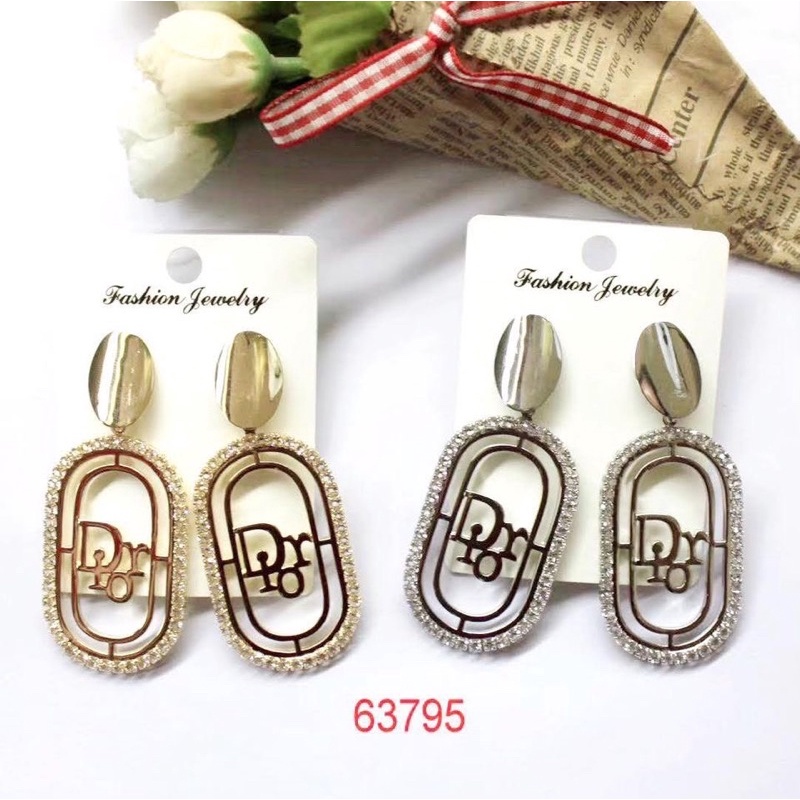 bông tai đính đá hình thoi sang chảnh