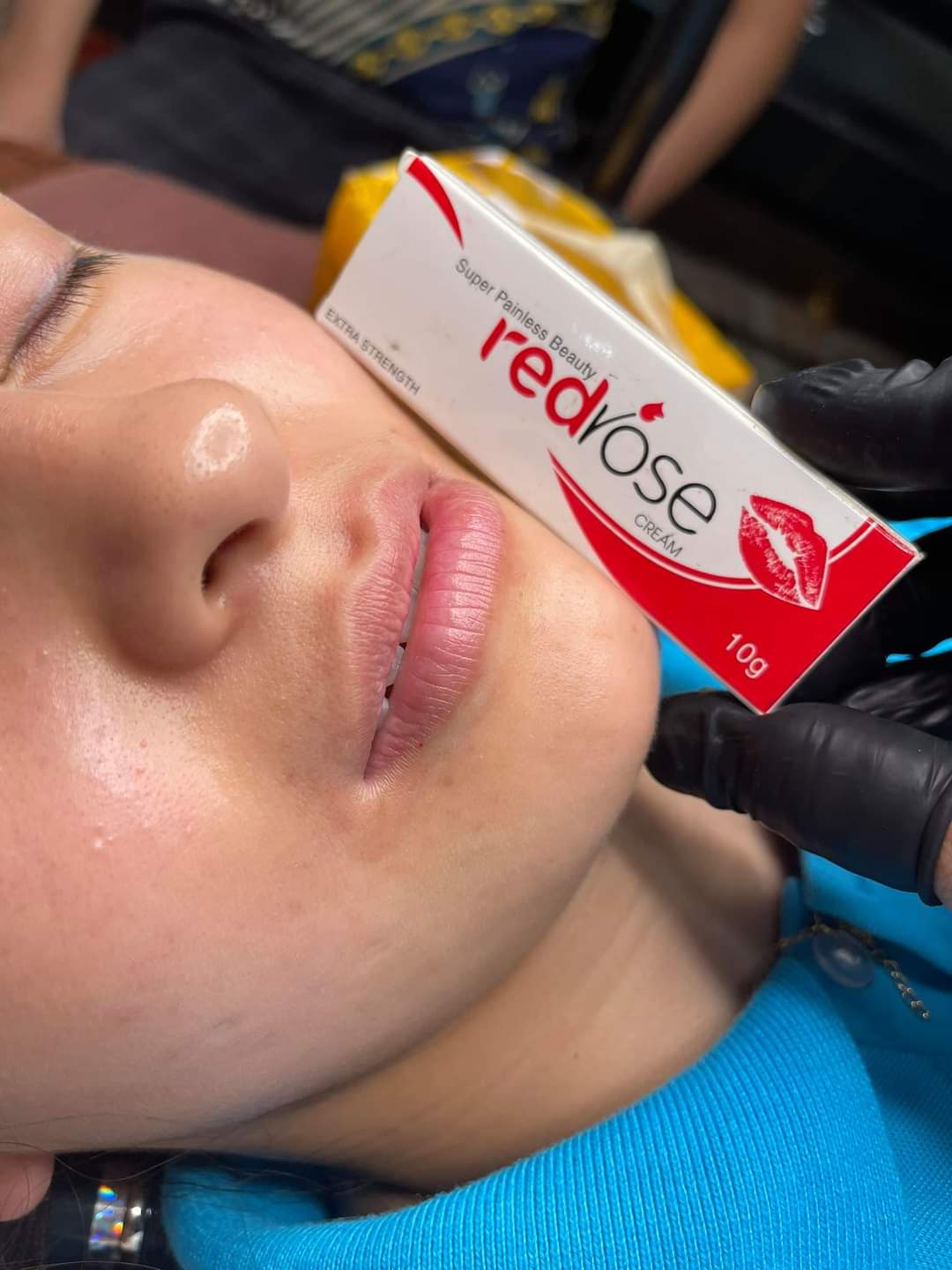 Tuýp hỗ trợ phun xăm red rose siêu chất