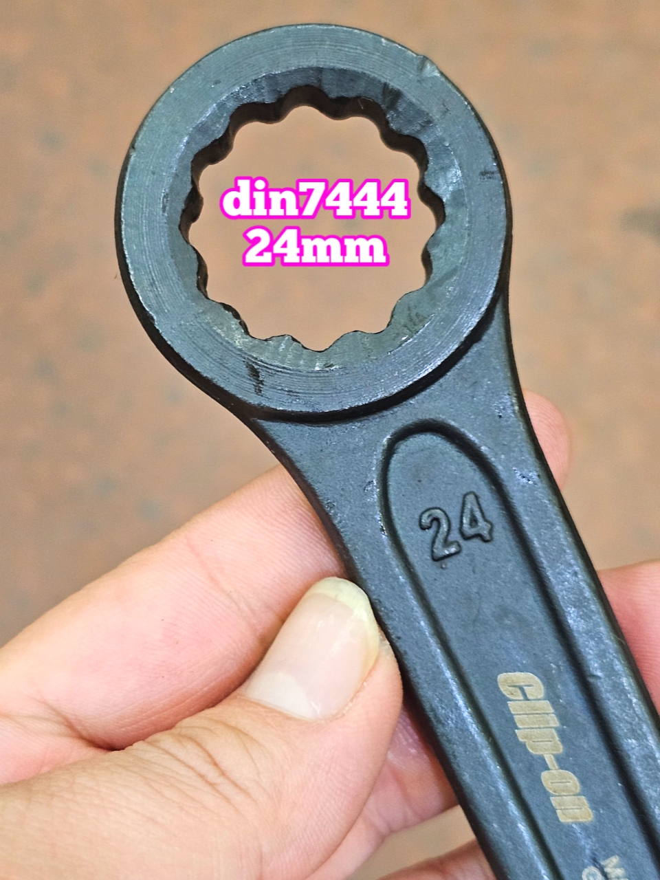 Cờ lê vòng đóng 24mm clip on