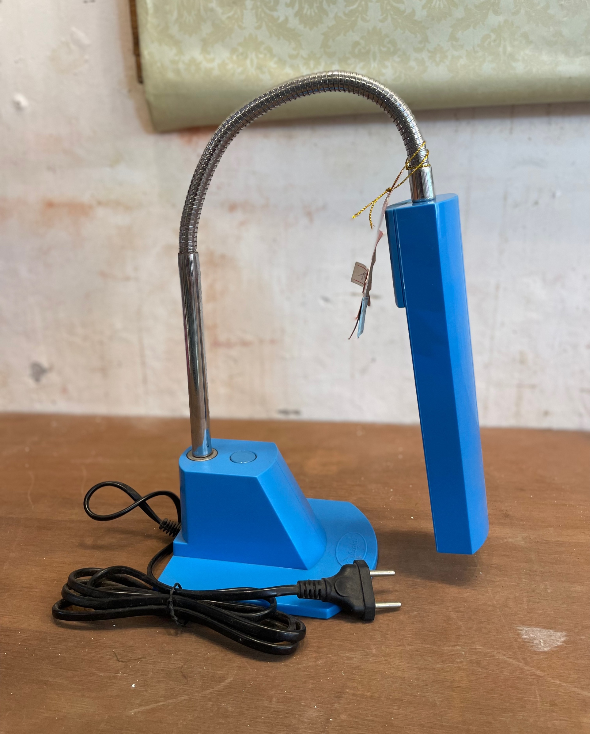 Đèn Bàn V-Light 13W