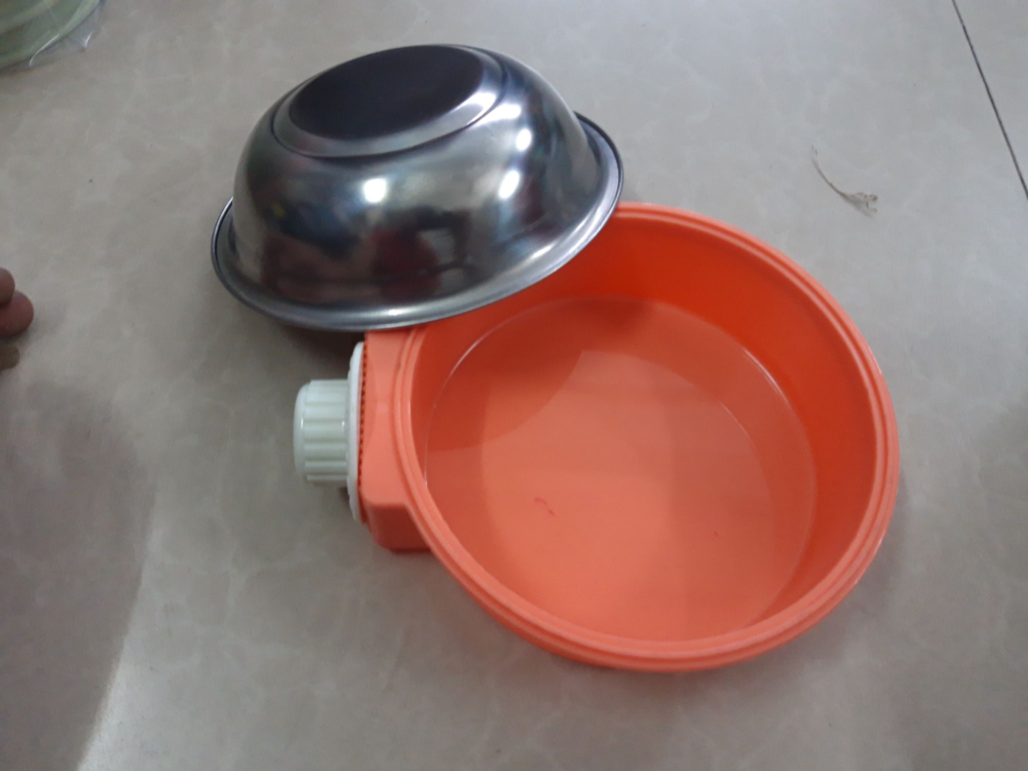 [HCM]Bát inox treo chuồng