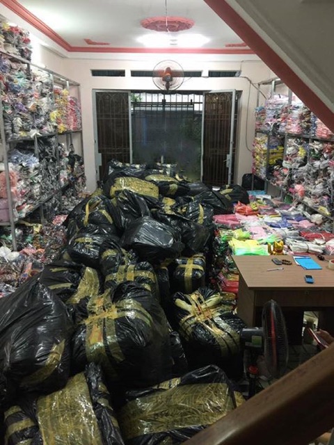 Áo nỉ sói đính đá