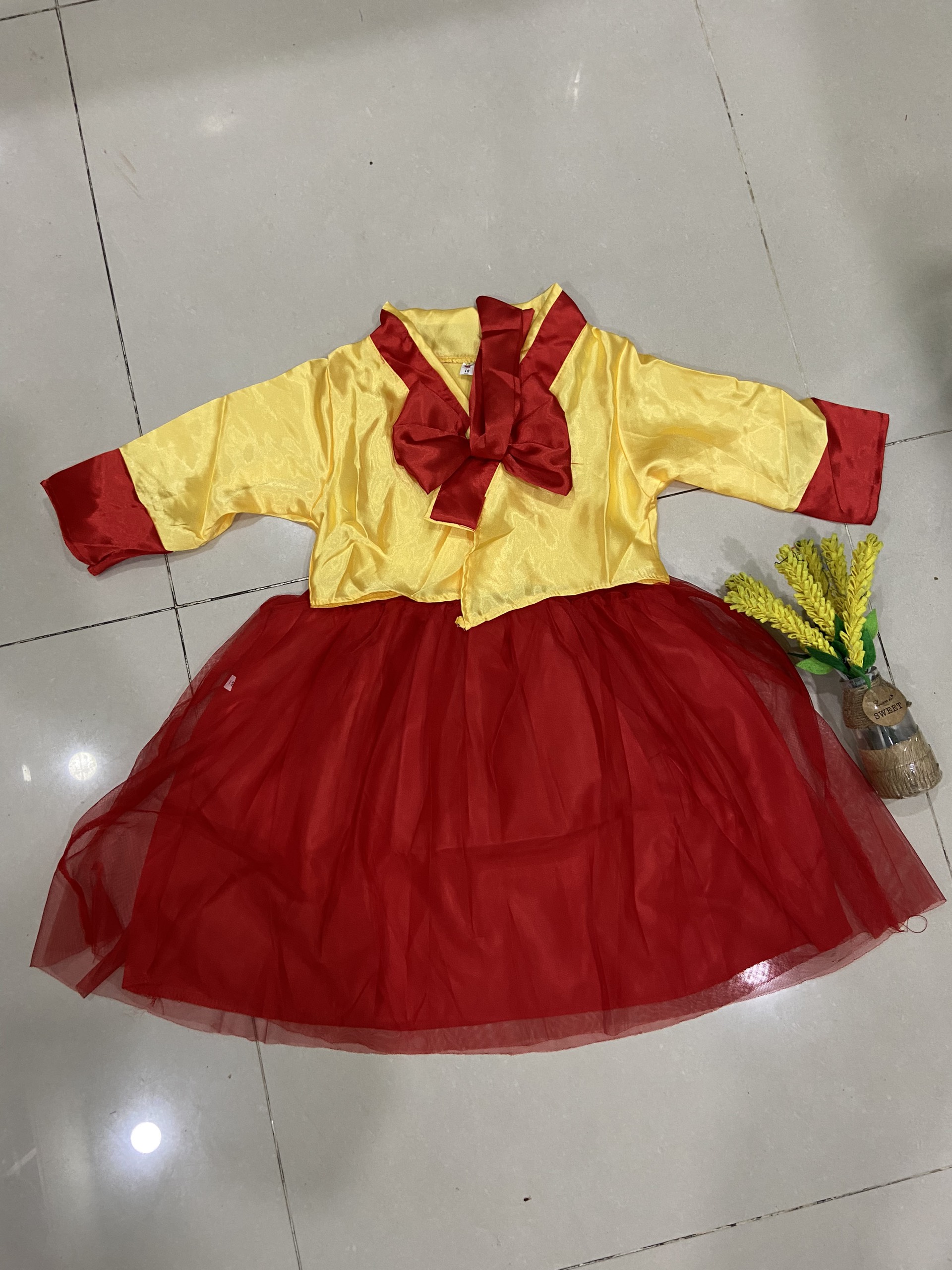 Đầm Hanbok dành cho bé gái