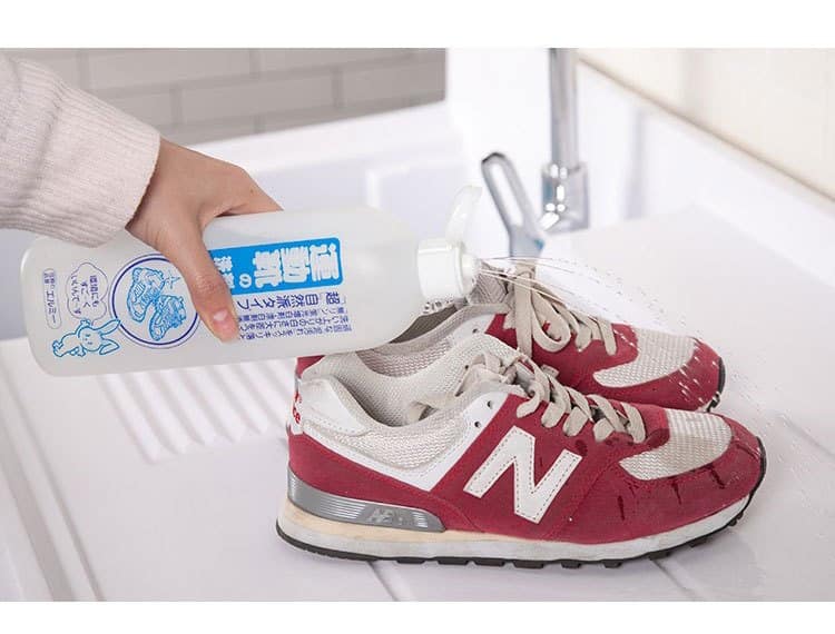 Nước giặt giày cao cấp Kose Nhật Bản 500ml