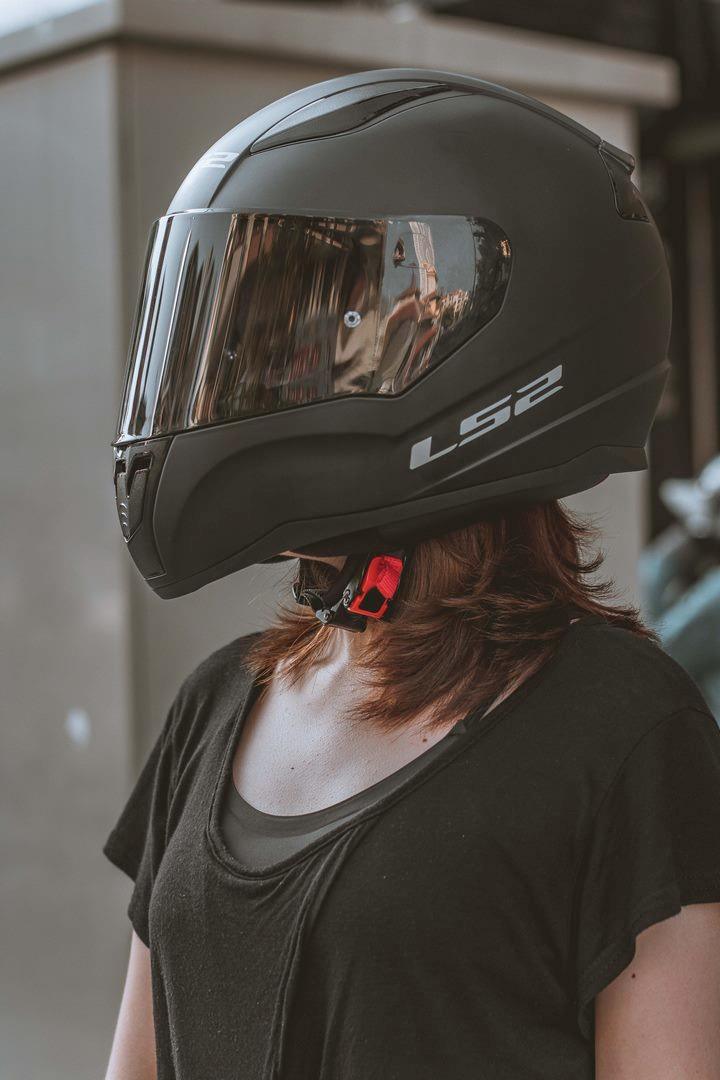 [CHÍNH HÃNG] MŨ BẢO HIỂM FULLFACE LS2 FF353 RAPID ĐEN NHÁM ( Tặng kèm khăn trùm ninja )
