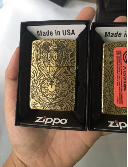 BẬT LỬA  Zippo thiên thần KHẮC 5 MẶT Ruột Vàng - TEM ĐỎ