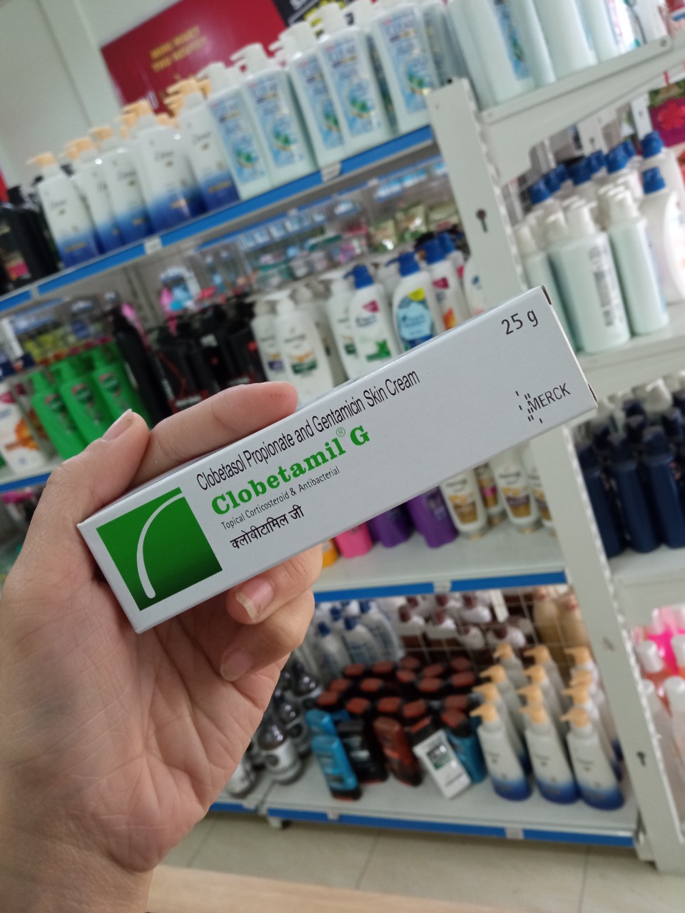 Tuýp kem clobetamil g ( nám, mụn, trắng da)