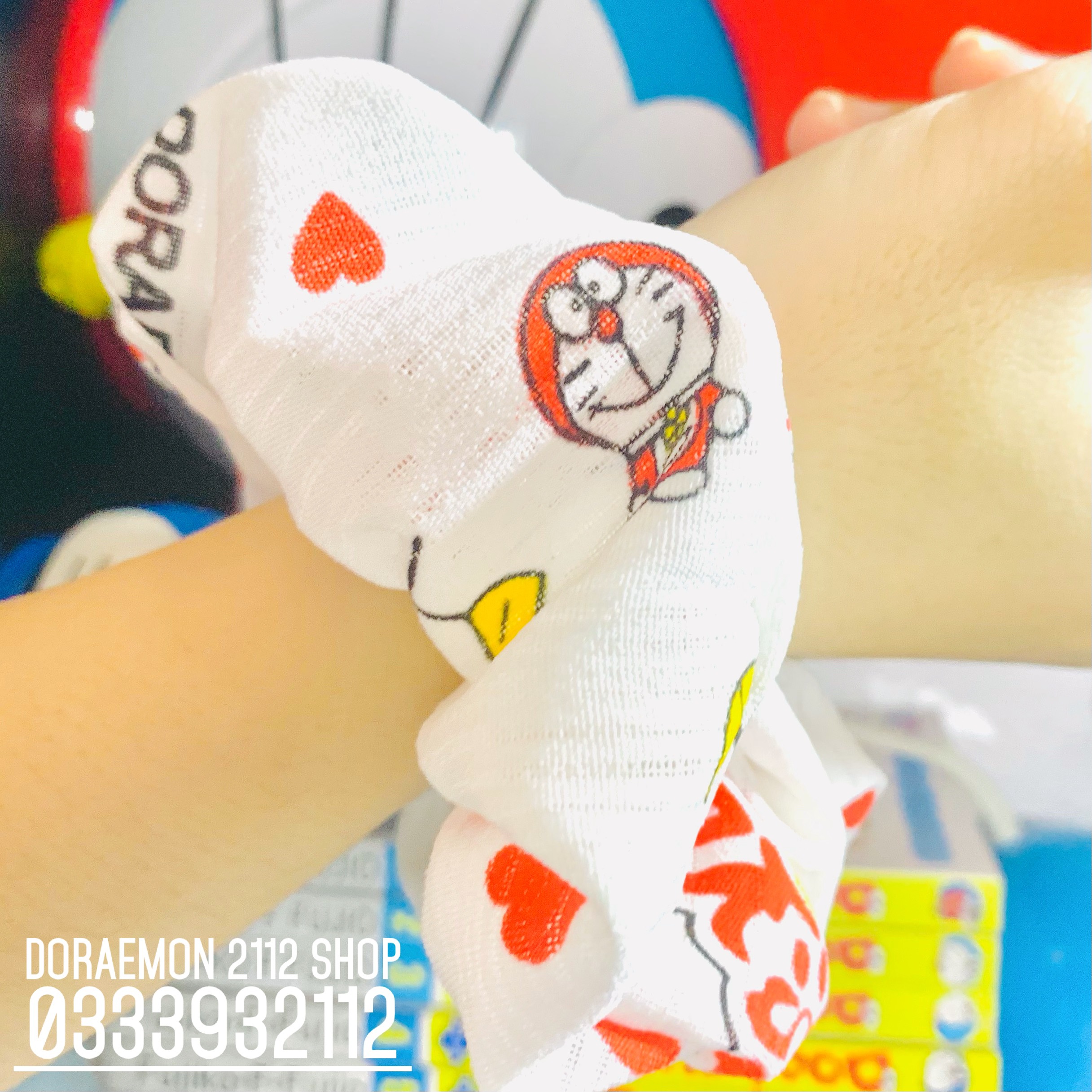 Hot Trend scrunchies cột tóc kiêm vòng đeo tay Doraemon