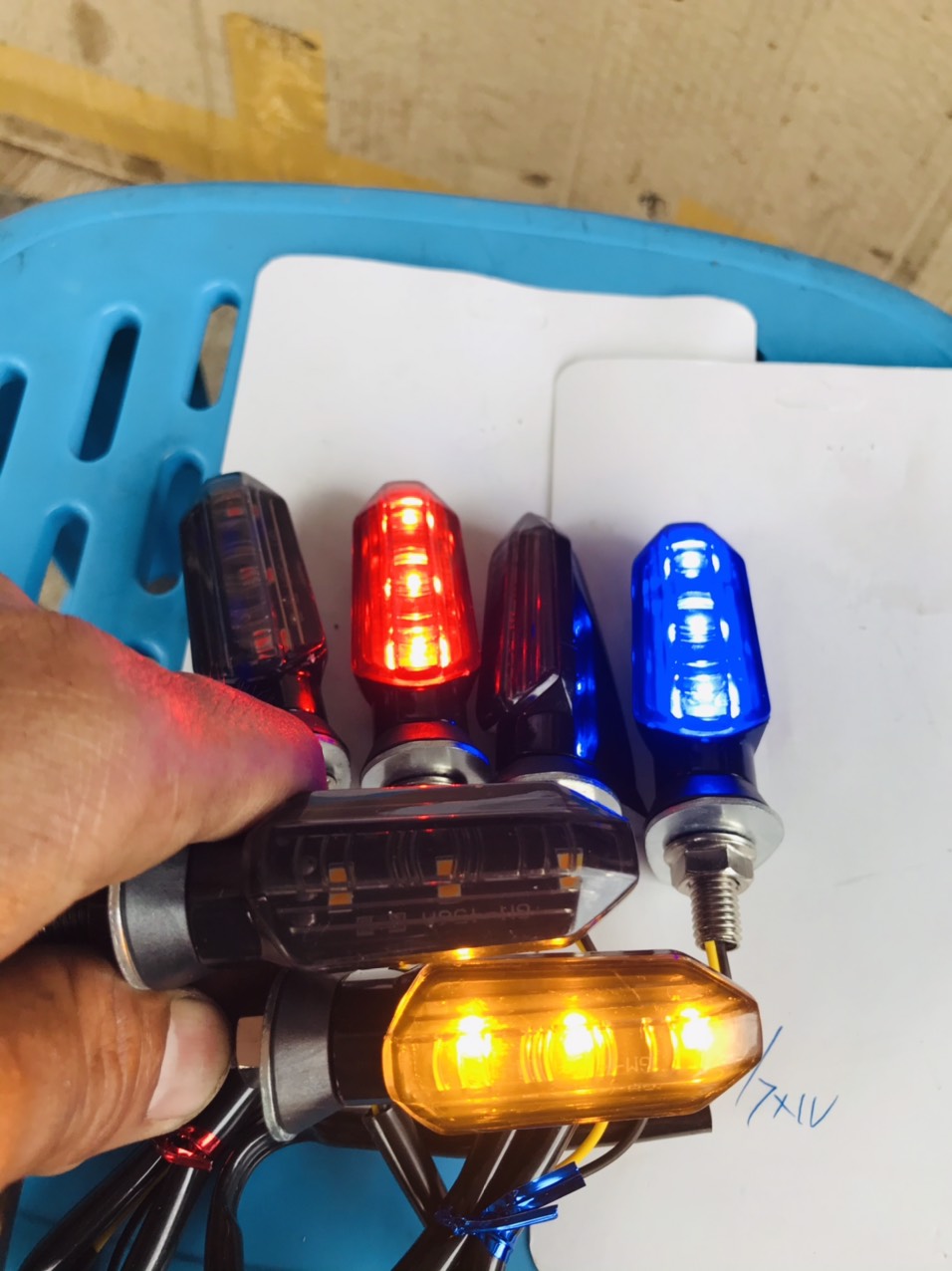 xi nhan VARIO LED màu